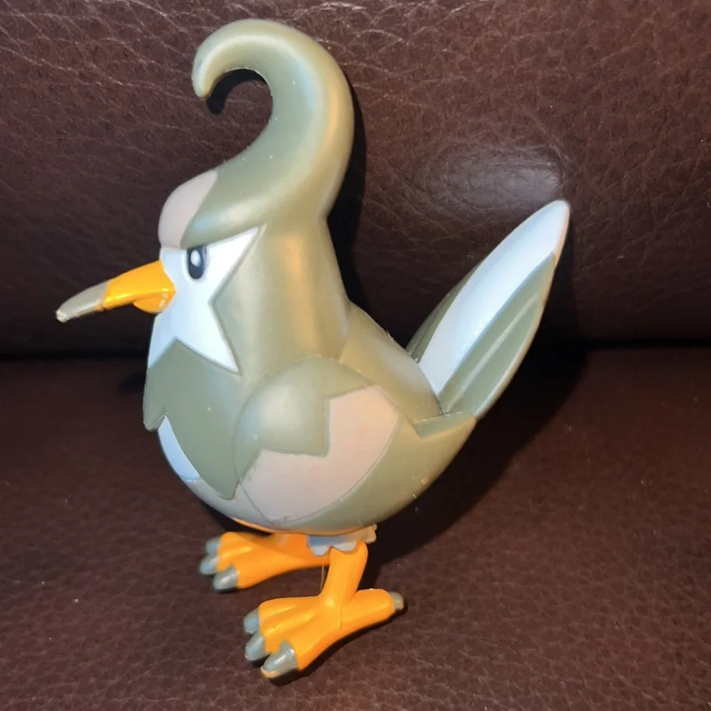 POKEMON 2007 STARAPTOR TAKARA TOMY MONSTER COLLECTION FIGURE